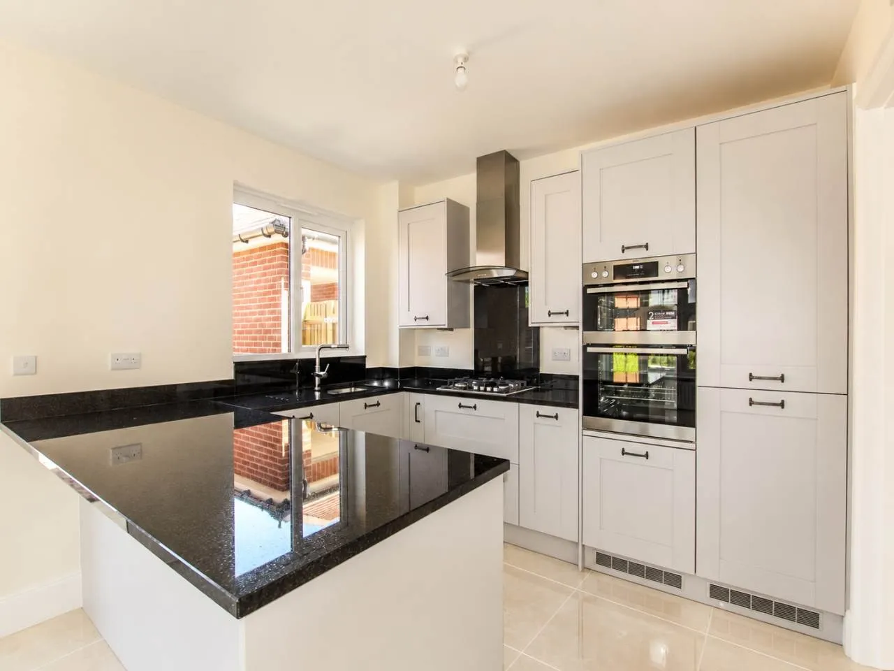 Thackeray Drive, Warfield, RG42, photo 5