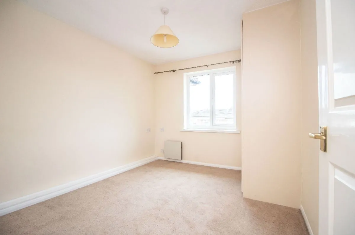 38 Holman Close, Waterlooville, PO8 8HD, photo 10