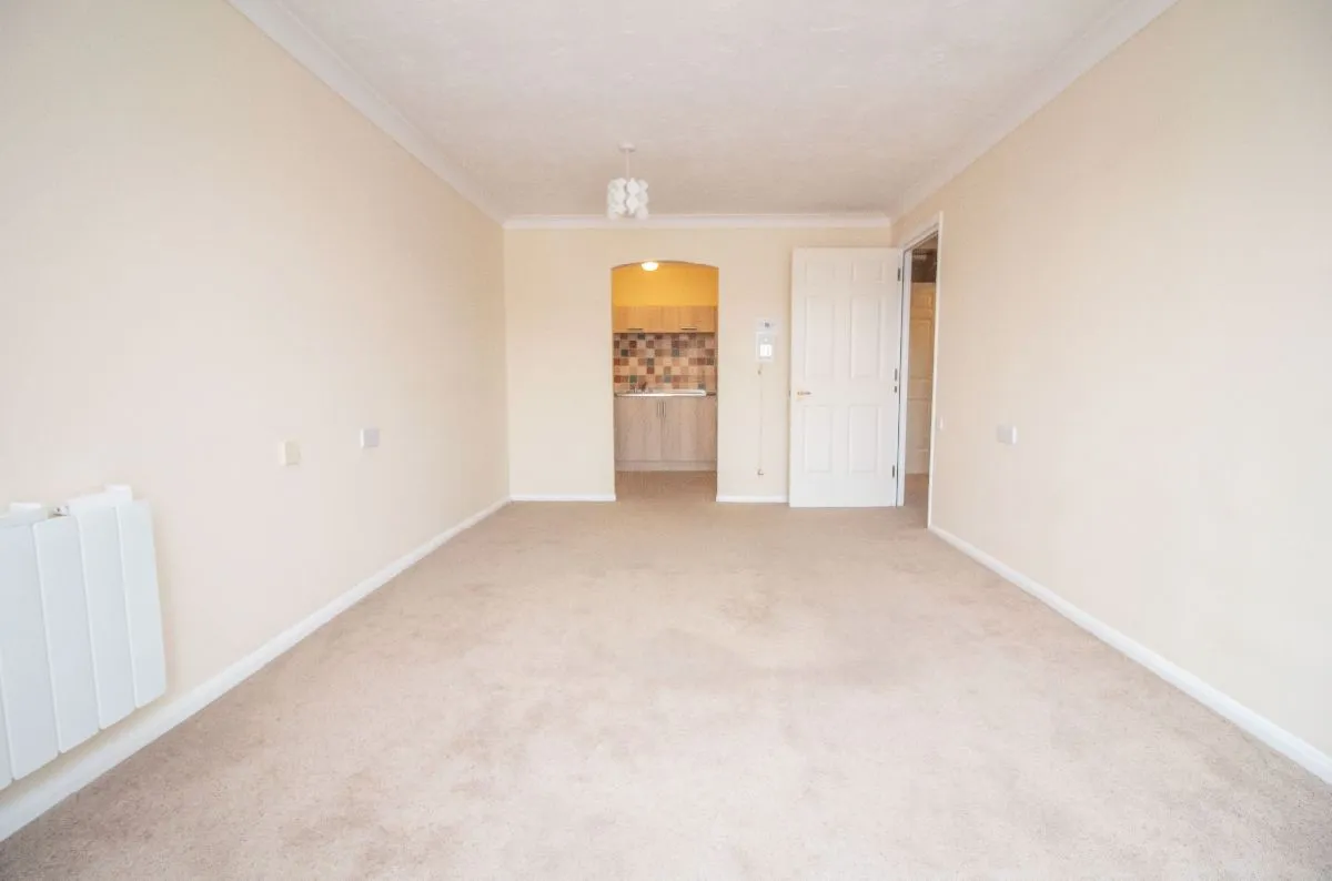 38 Holman Close, Waterlooville, PO8 8HD, photo 5