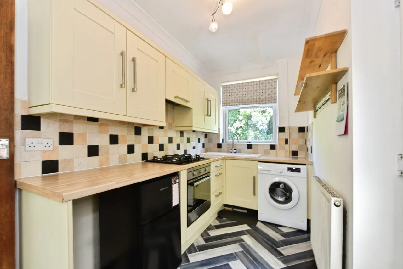 Willow Drive, Sheffield, South Yorkshire, S9, photo 3
