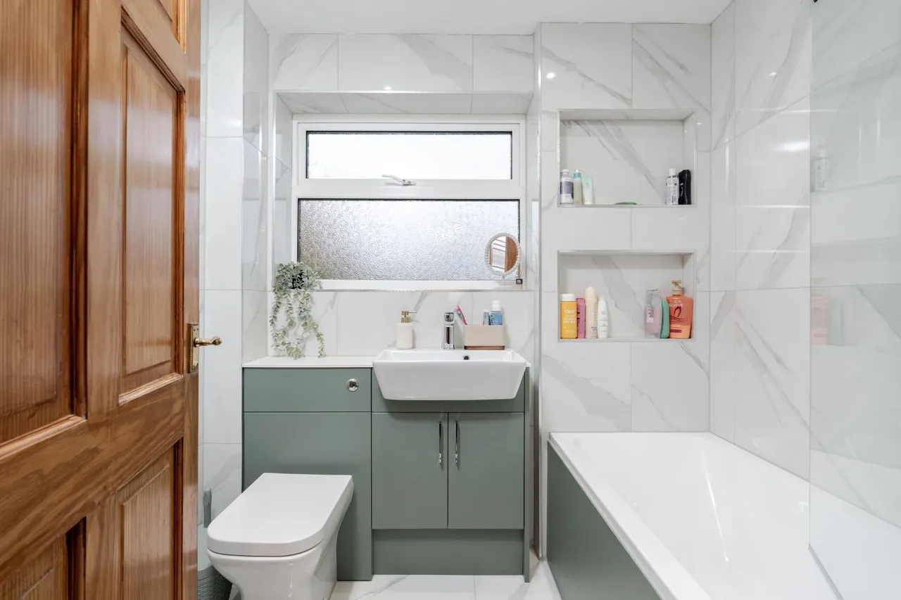 Sussex Avenue, Boston, PE21, photo 13