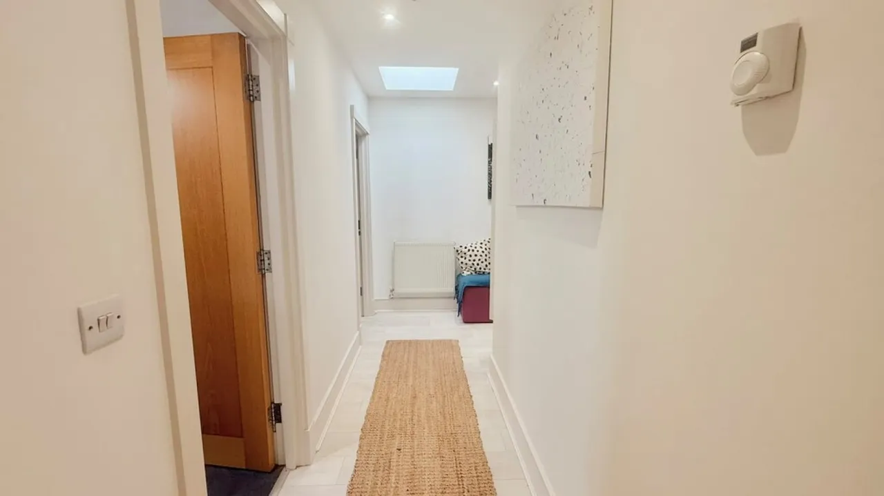 Rookwood Place, RH1, photo 8