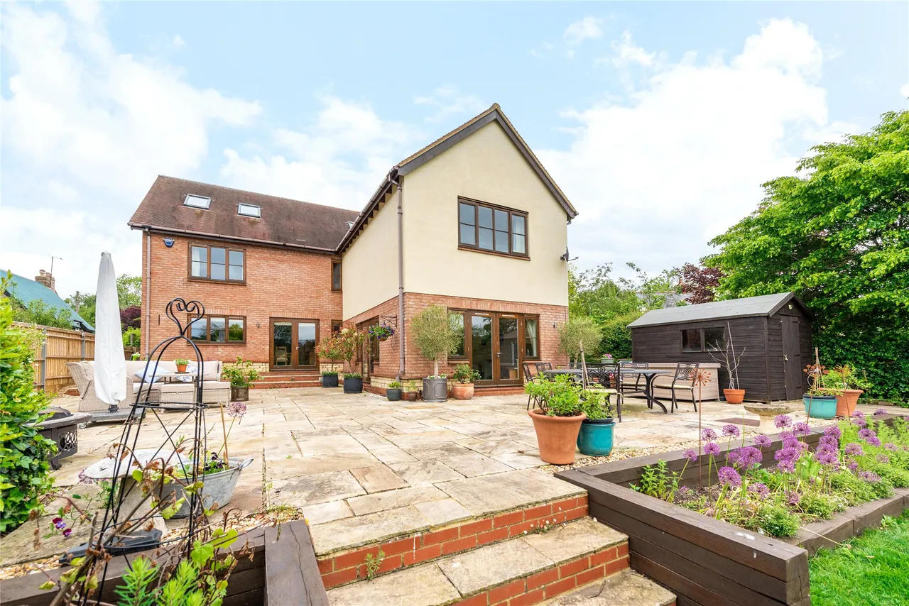 Back Street, Thornborough, MK18, photo 6