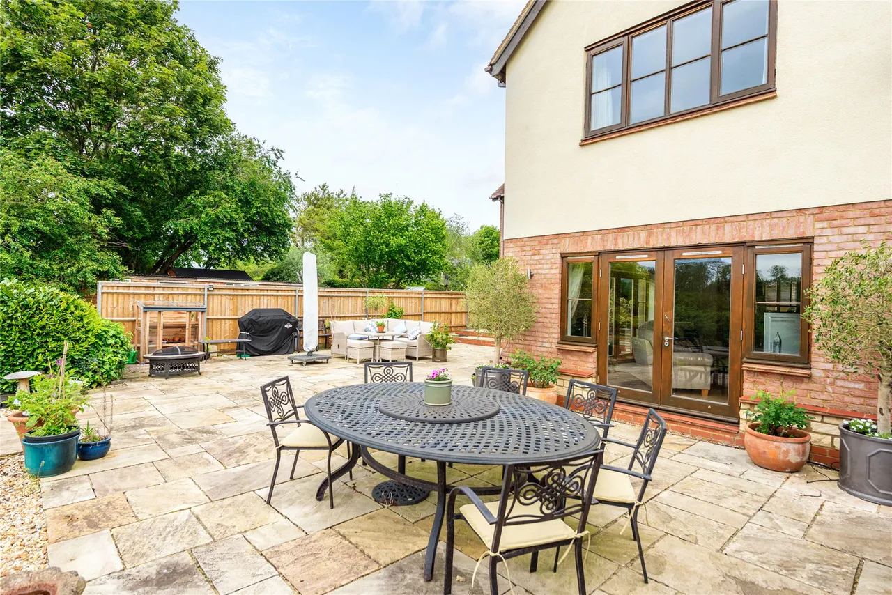 Back Street, Thornborough, MK18, photo 5