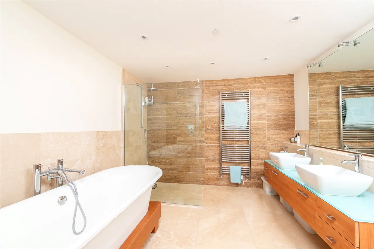Back Street, Thornborough, MK18, photo 13