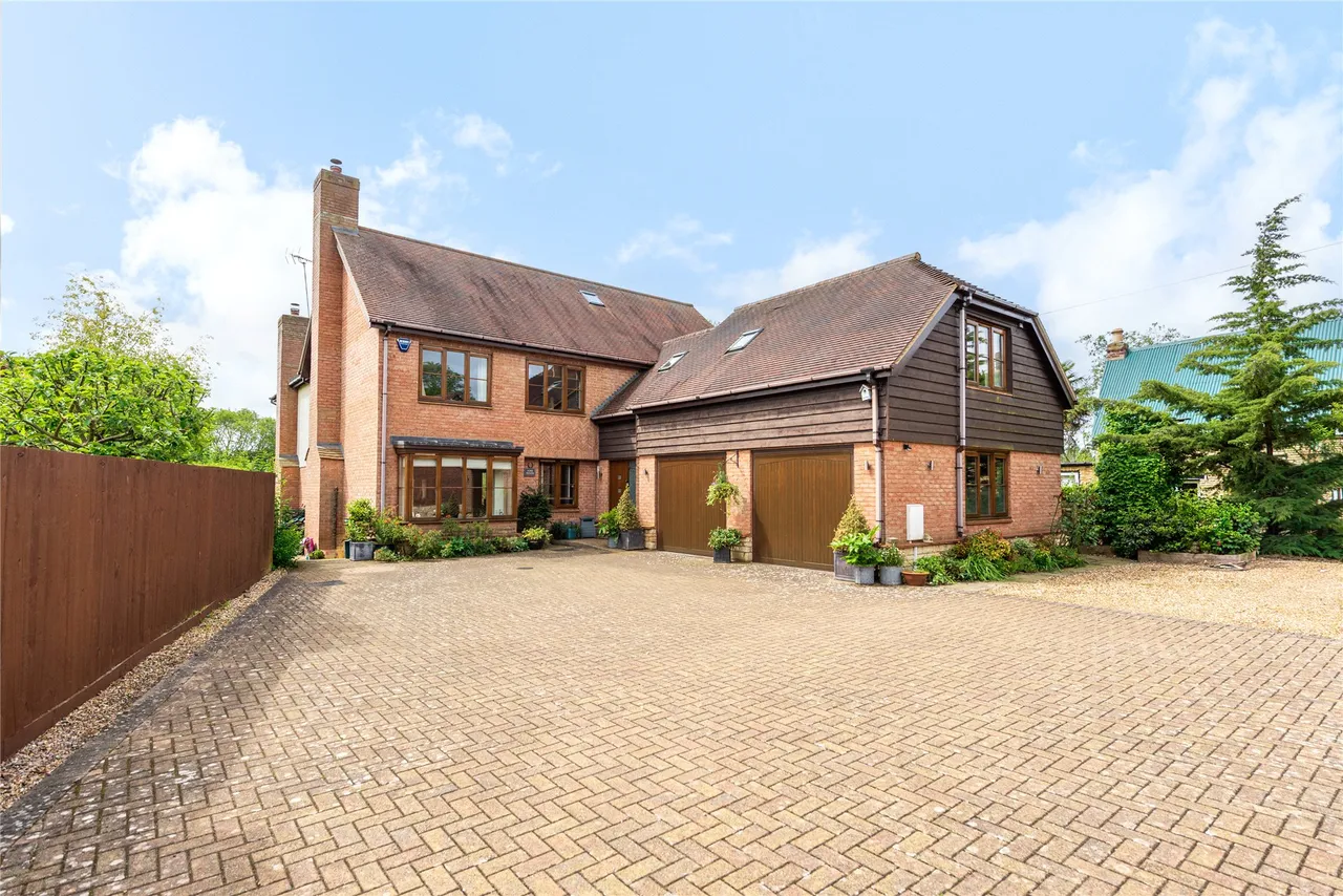 Back Street, Thornborough, MK18, photo 40
