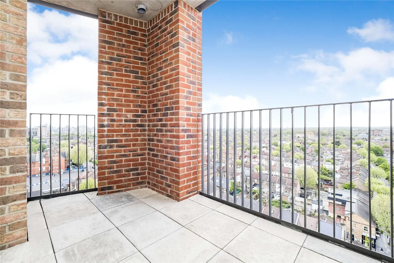 Ron Leighton Way, London, E6, photo 15
