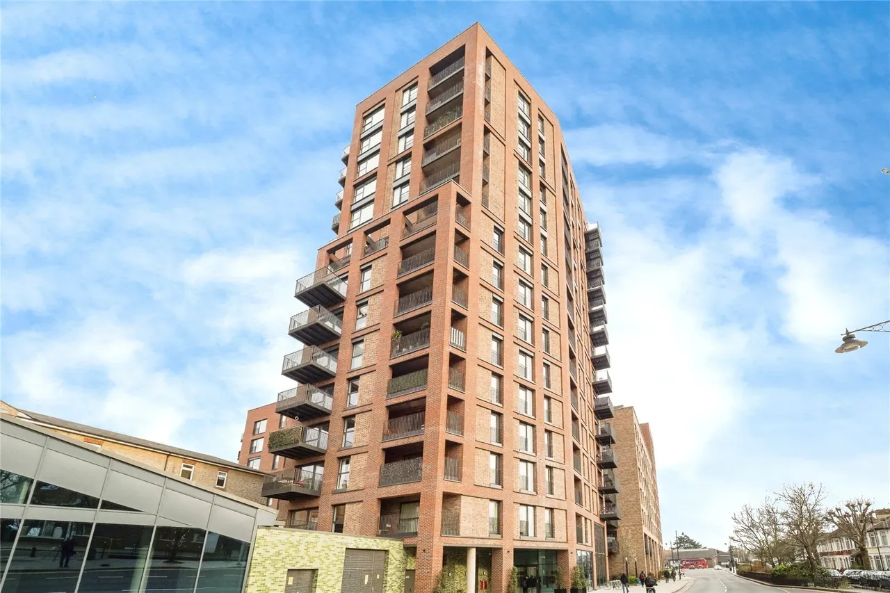 Ron Leighton Way, London, E6, photo 5