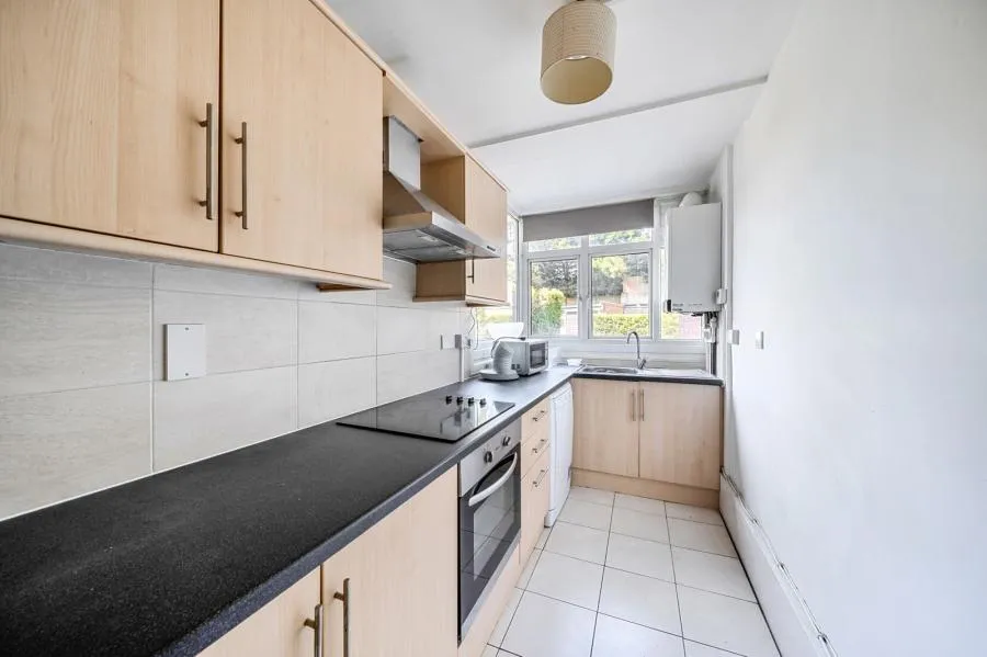 Regents Park Road, London, N3, photo 2