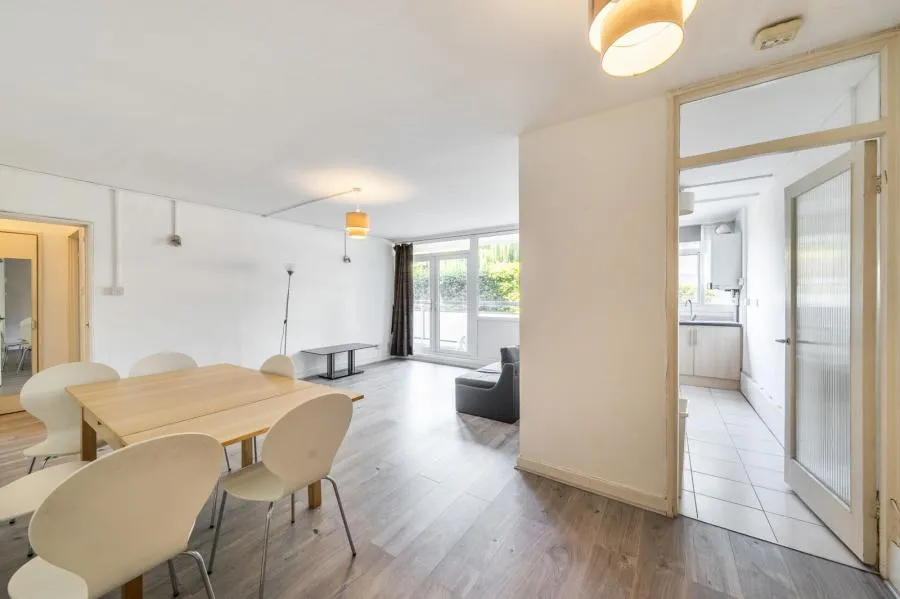 Regents Park Road, London, N3, photo 13