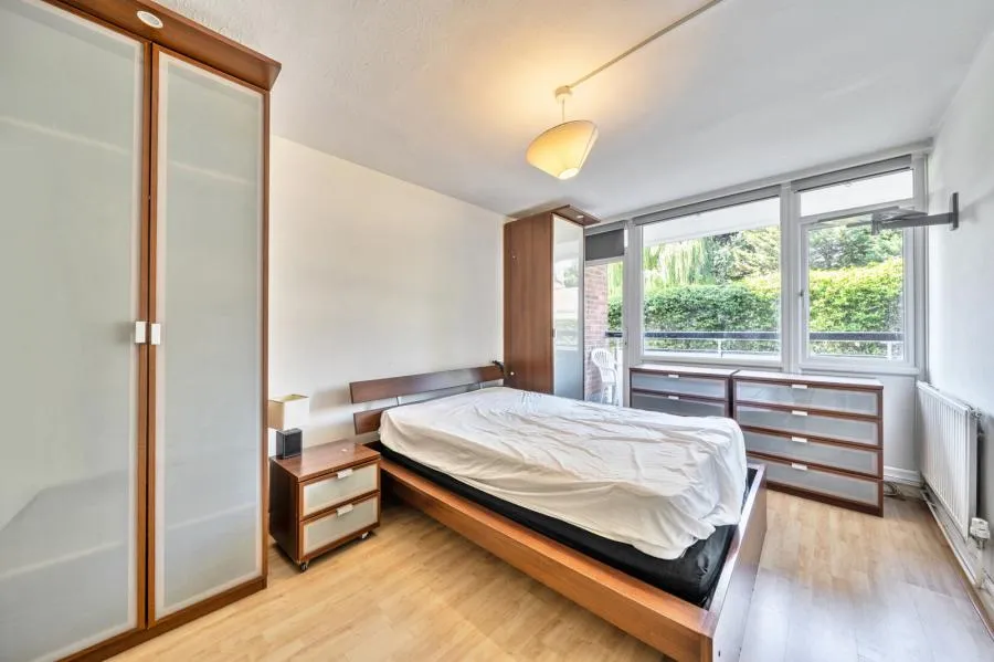 Regents Park Road, London, N3, photo 6