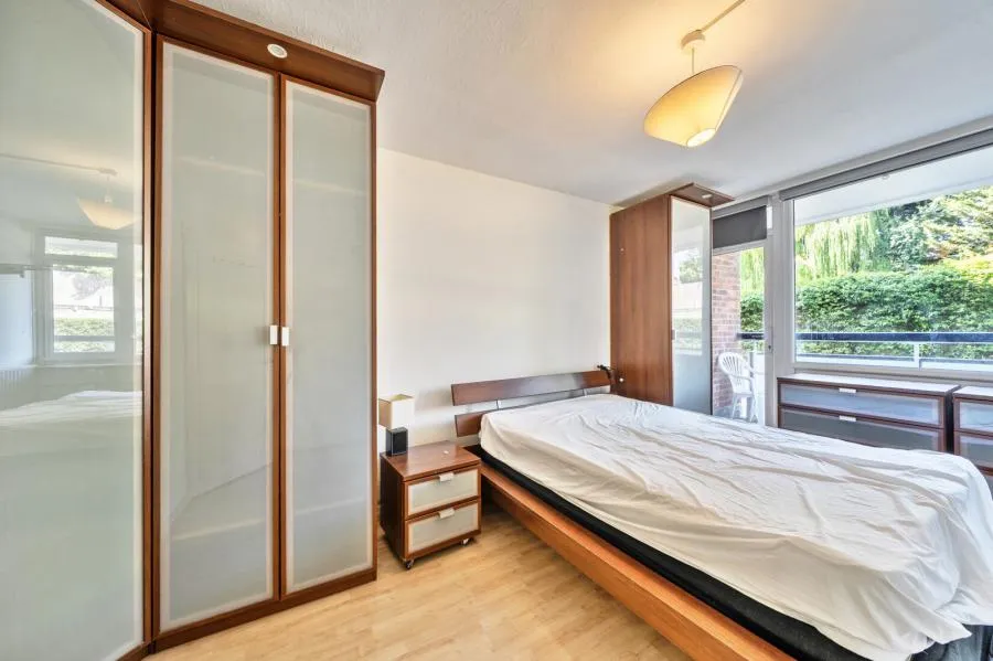 Regents Park Road, London, N3, photo 8