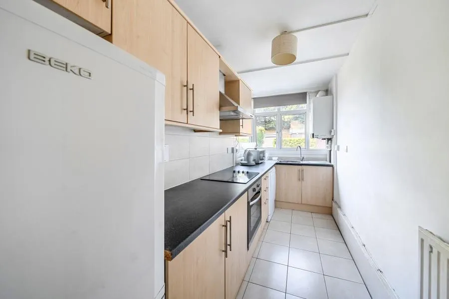 Regents Park Road, London, N3, photo 16