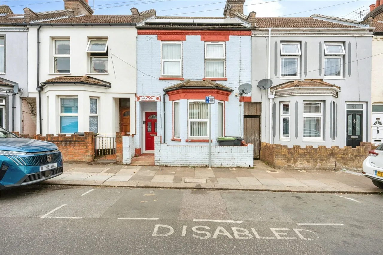 3 bed house for sale — Granville Road, LUTON, Bedfordshire, LU1