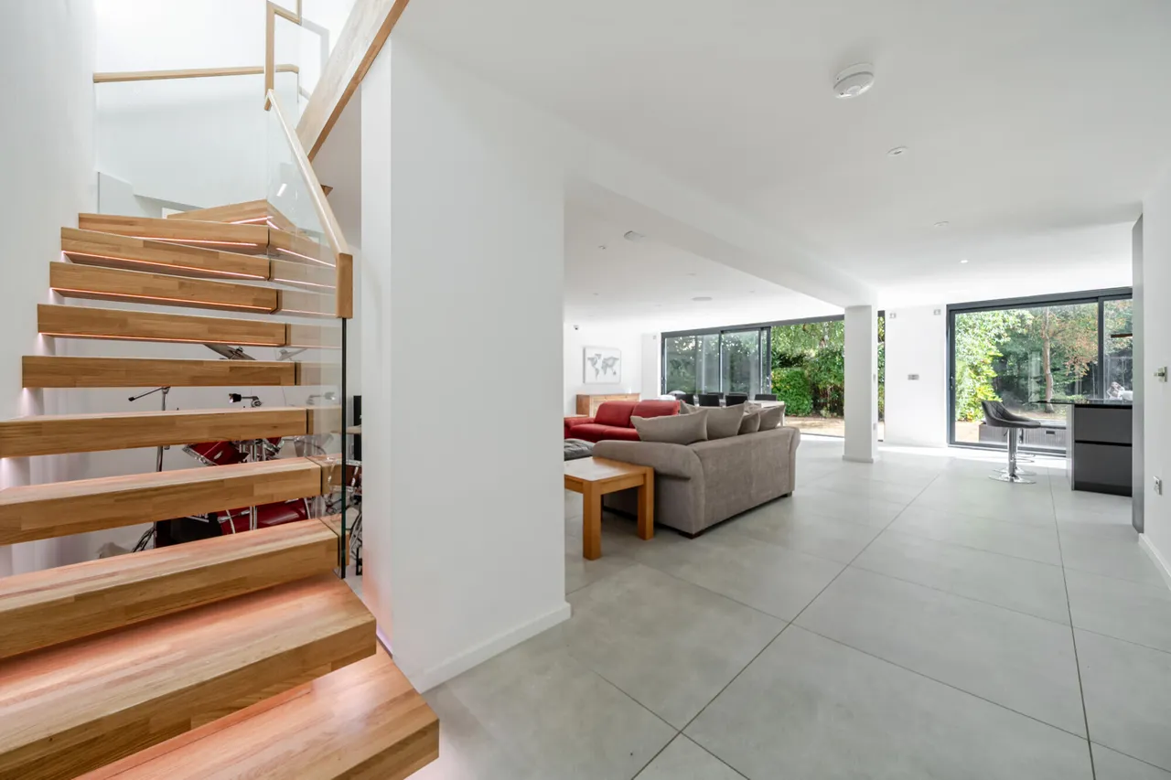 Gurnells Road, BEACONSFIELD, HP9, photo 5