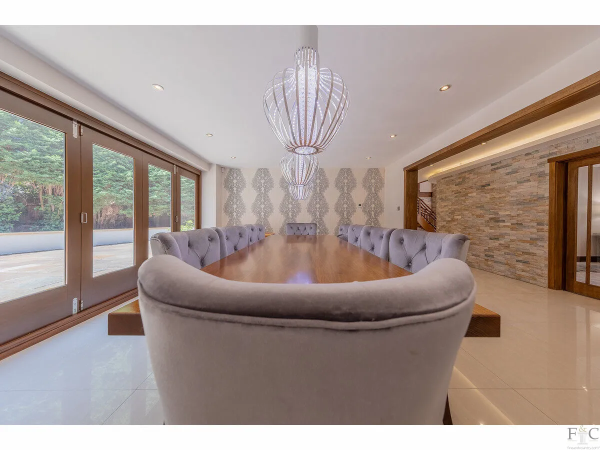 Stoughton Drive South, Leicester, LE2, photo 15