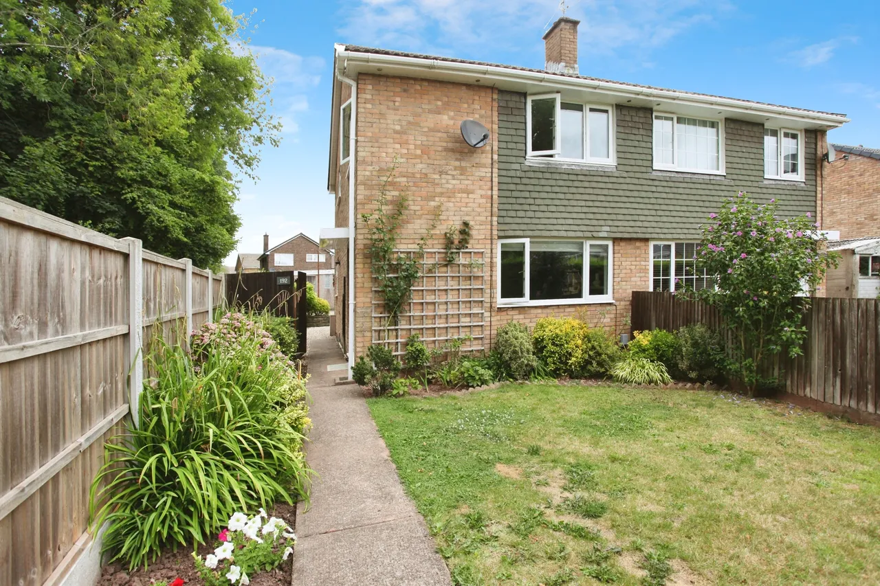 3 bed house for sale — Claremont, Newport