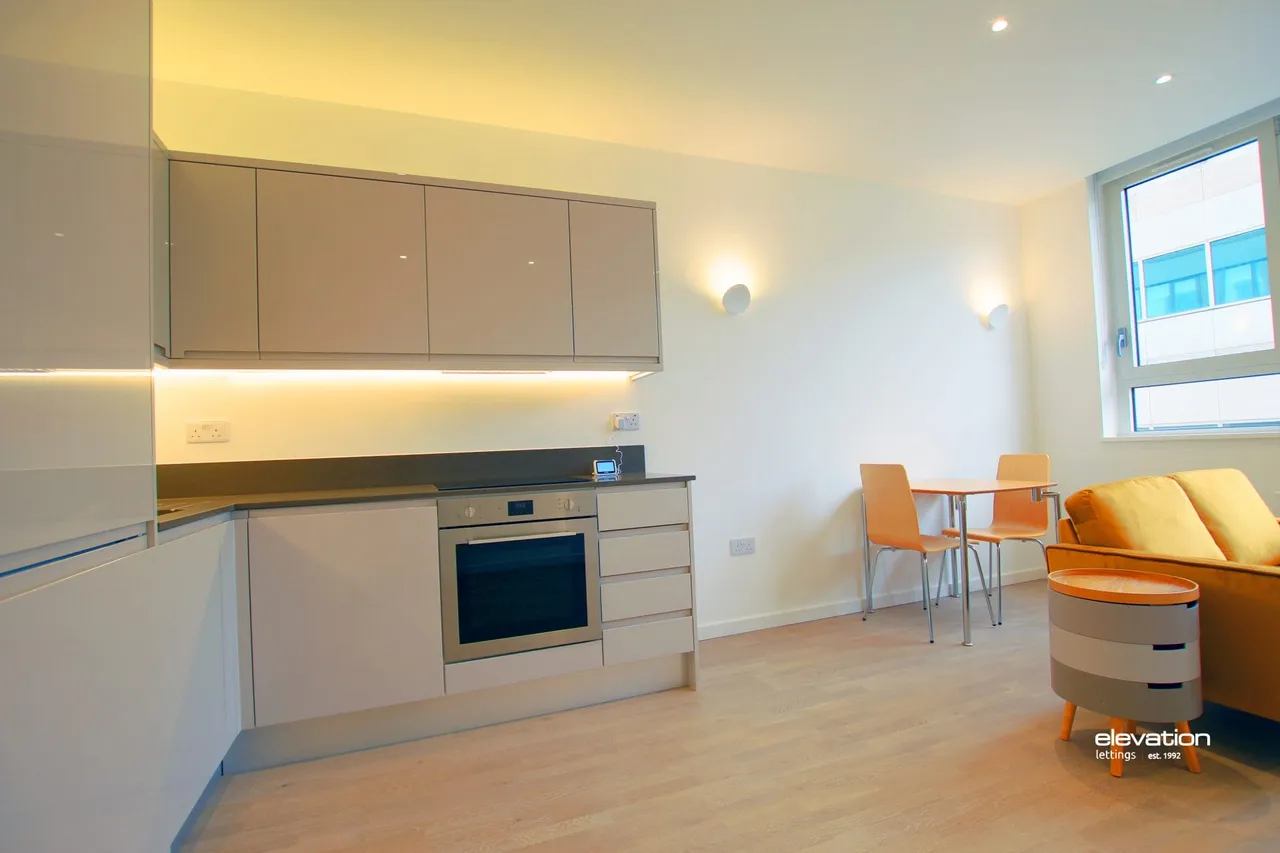 Flat 38, Granton House, Milton Keynes, 202 Silbury Boulevard, MK9 1FJ, photo 2