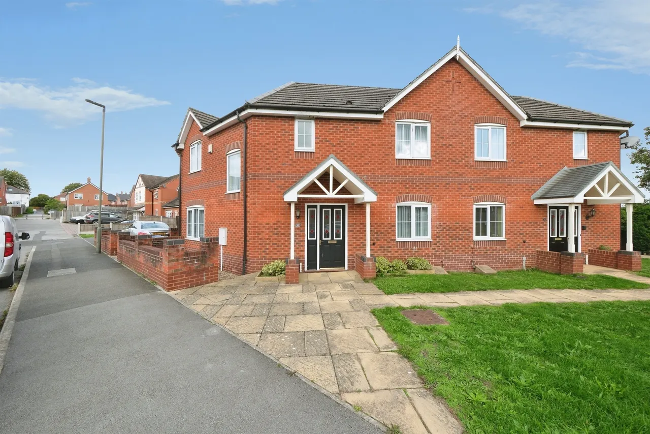 3 bed house for sale — Hillingdon Drive, Ilkeston