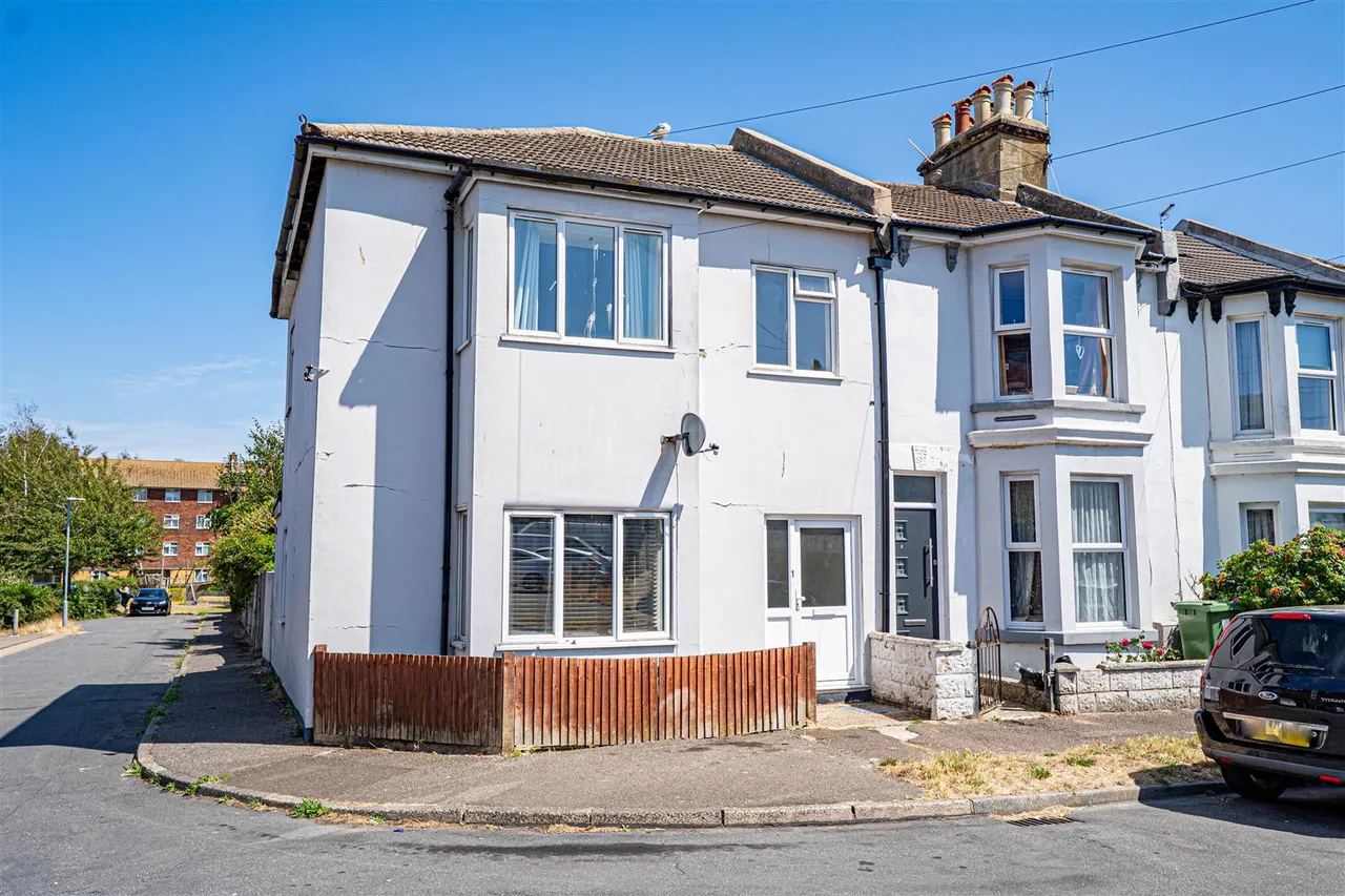 4 bed house for sale, West View, Hastings