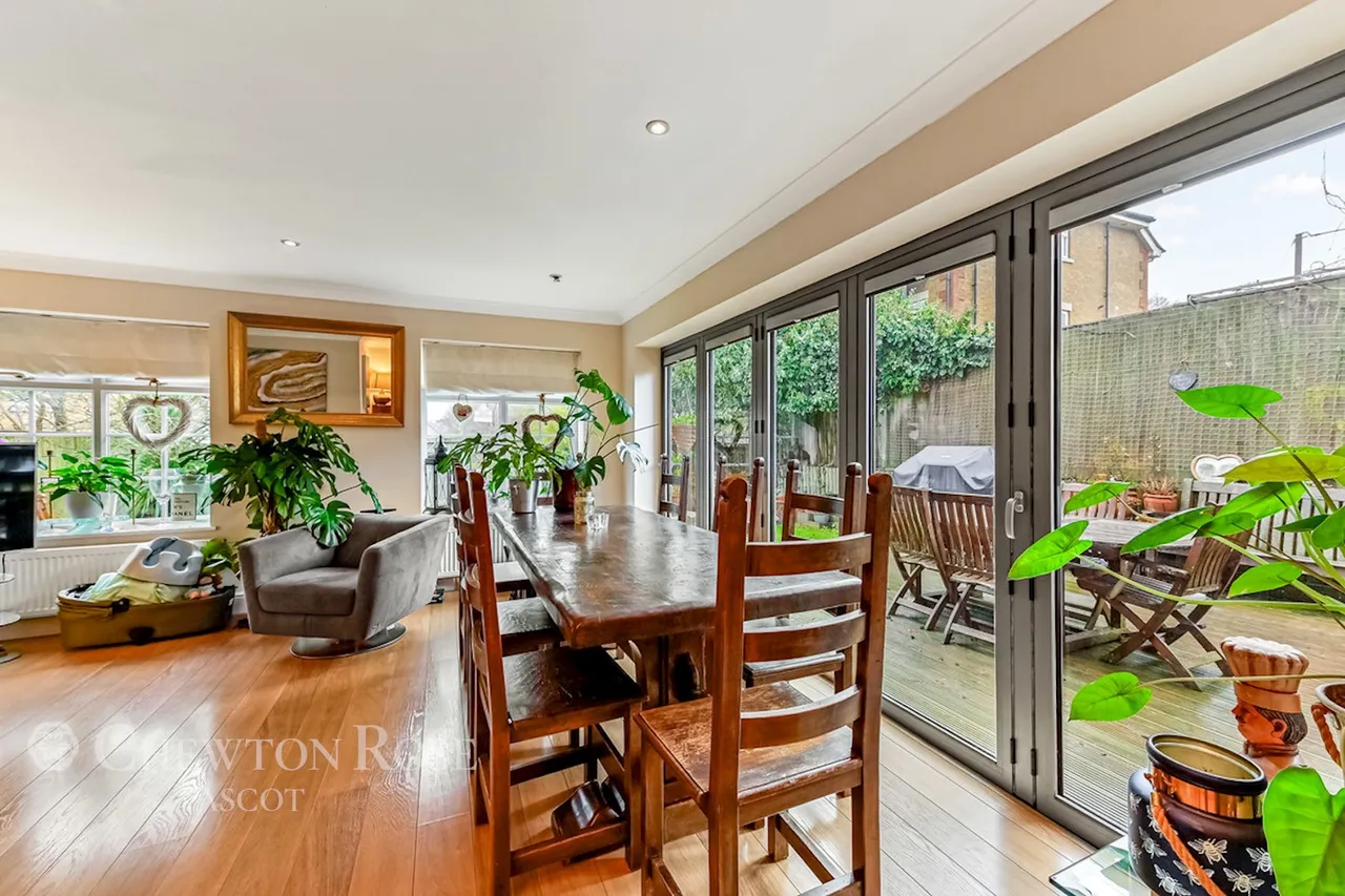 School Lane, Ascot, photo 9