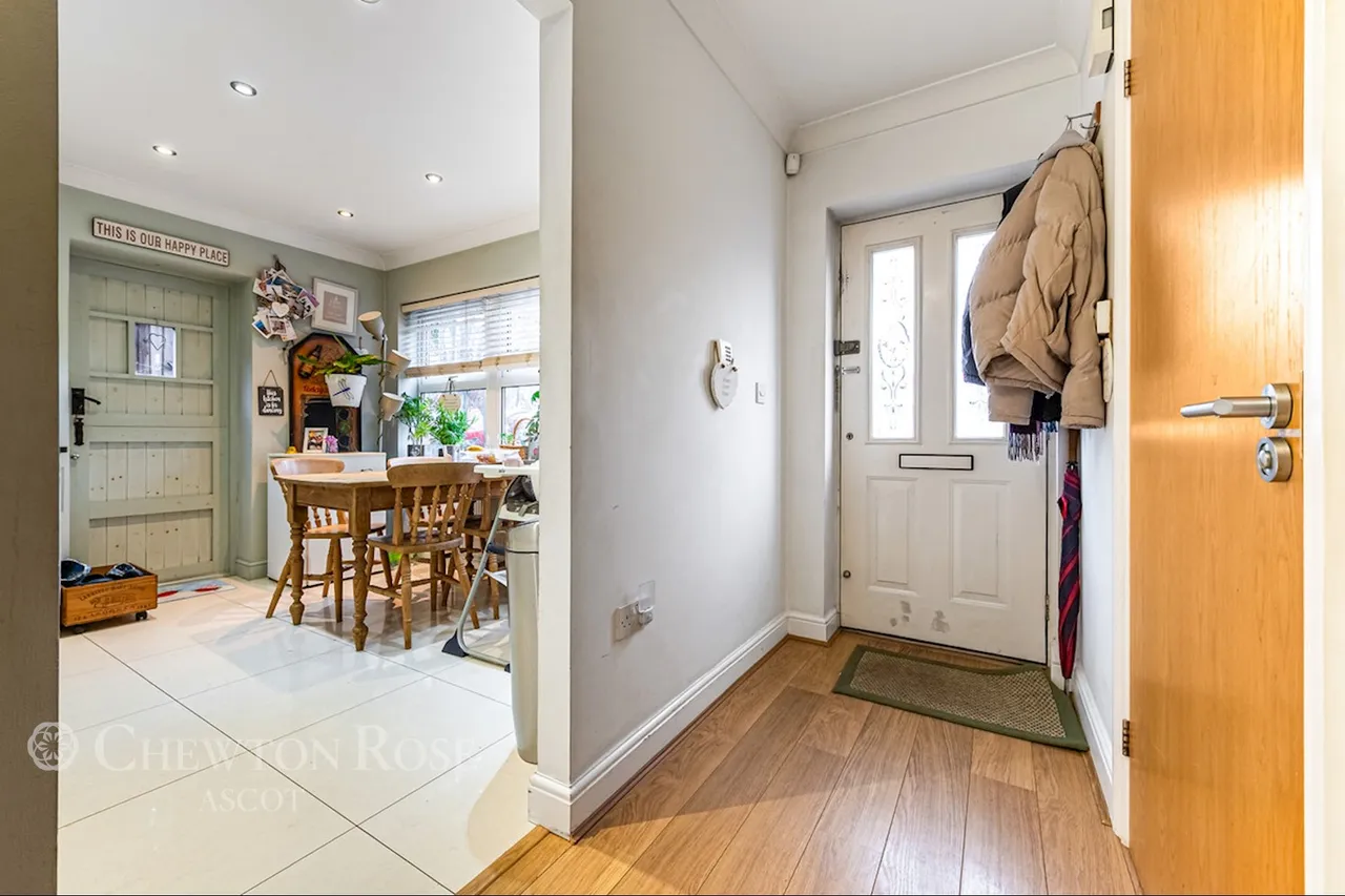 School Lane, Ascot, photo 5