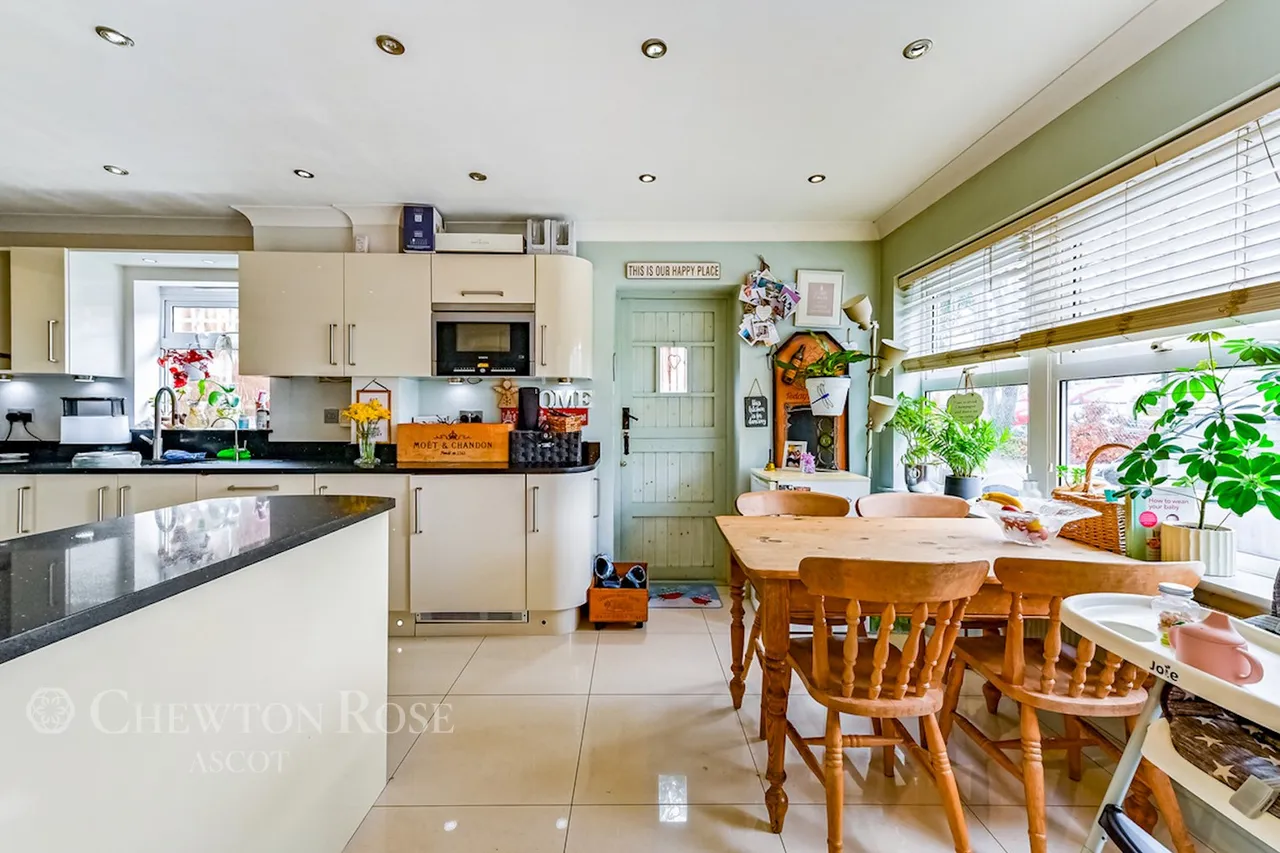 School Lane, Ascot, photo 8