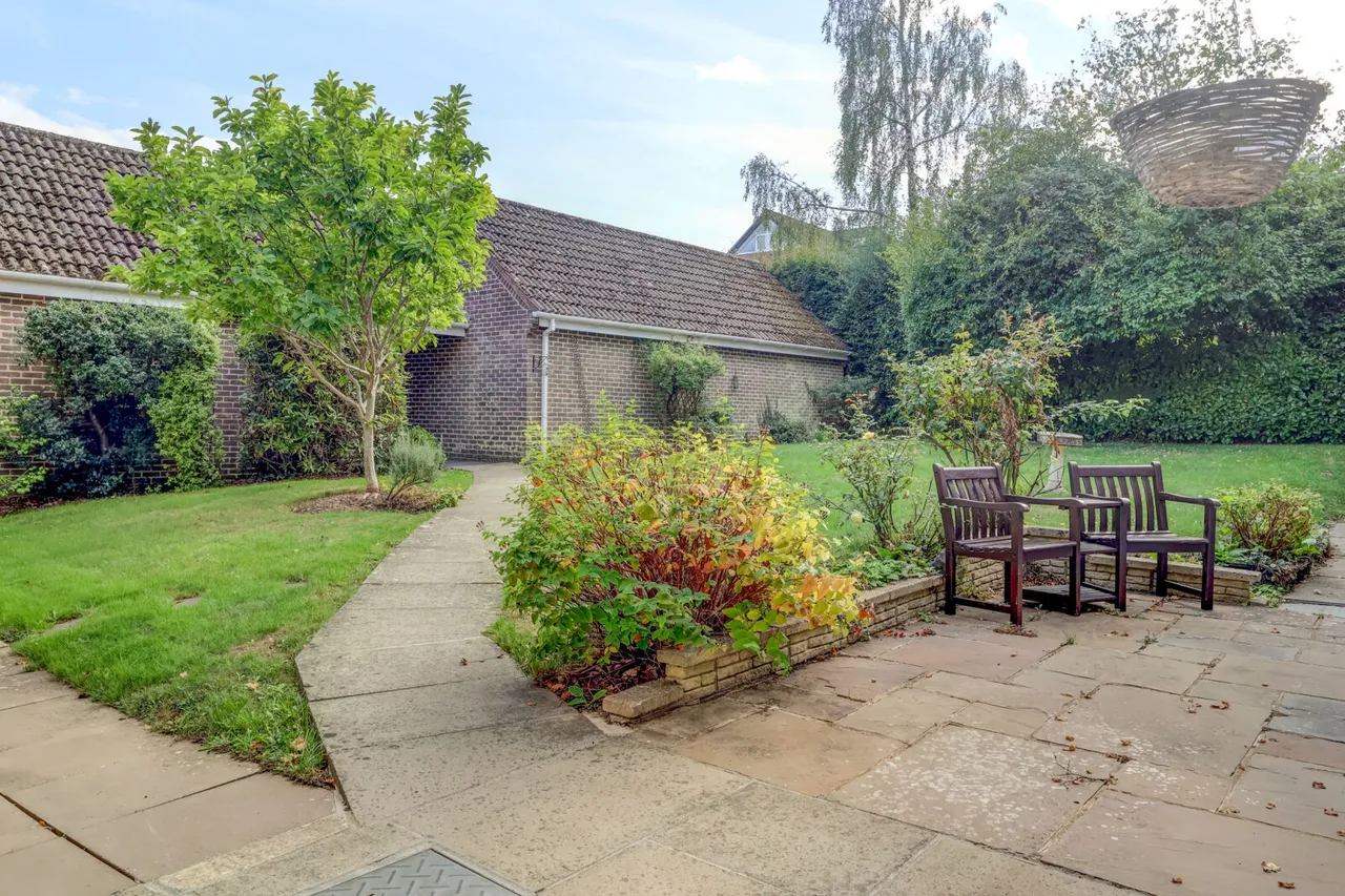 St. Johns Road, High Wycombe, HP10, photo 6