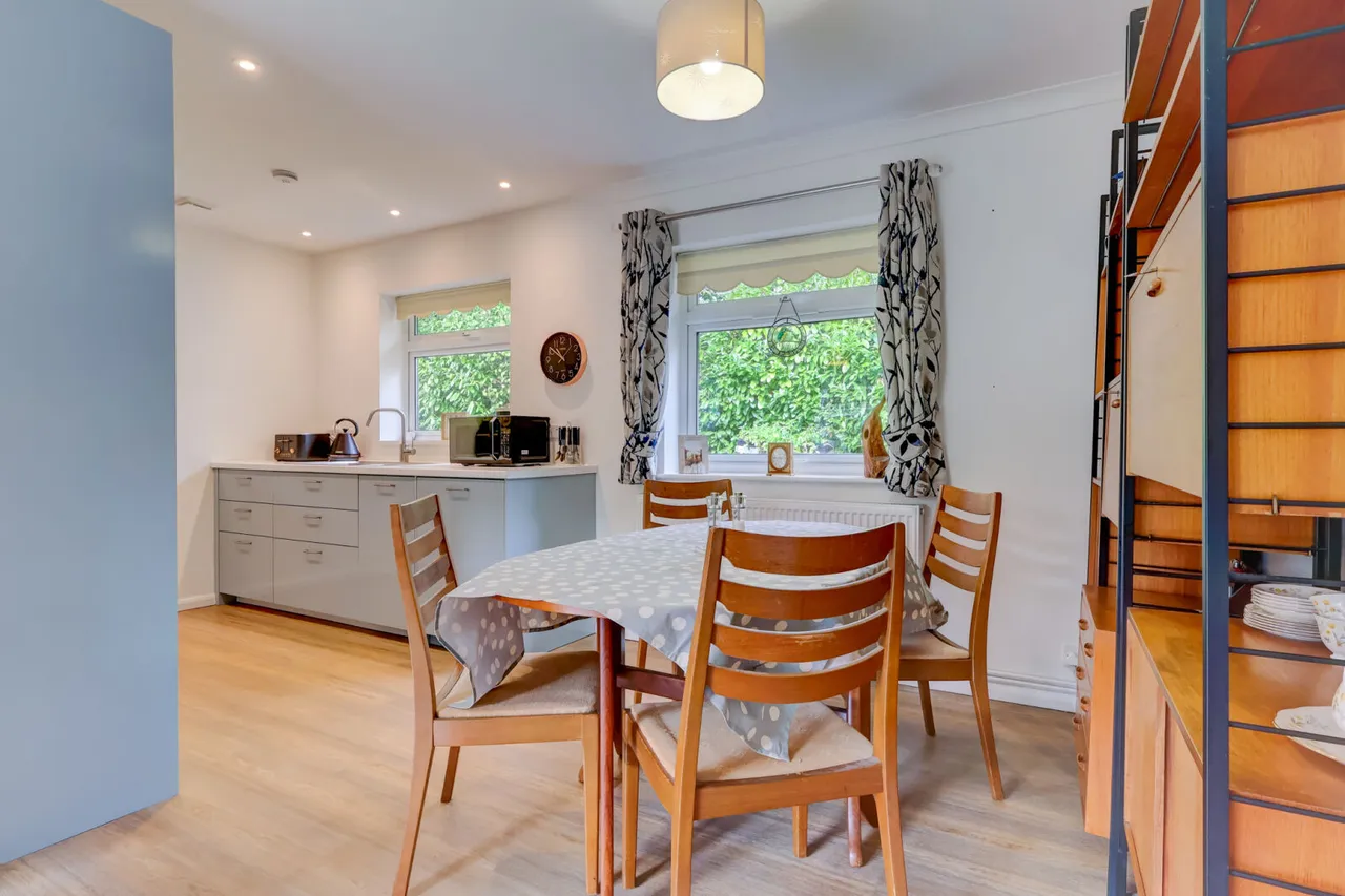 St. Johns Road, High Wycombe, HP10, photo 3