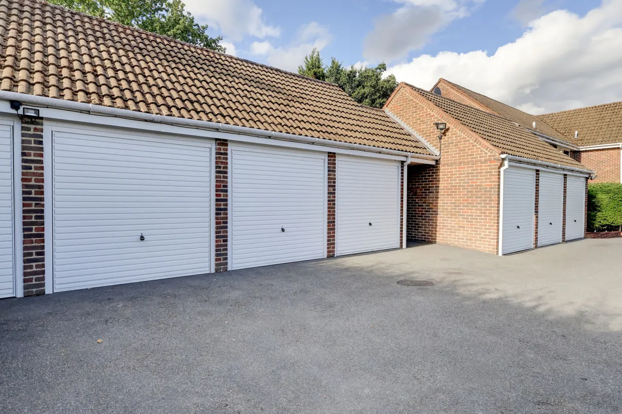 St. Johns Road, High Wycombe, HP10, photo 4