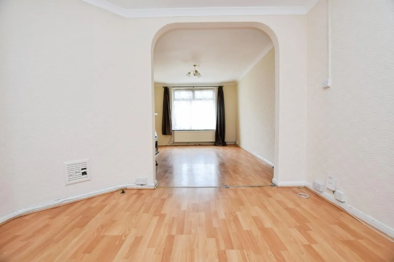 Pondfield Road, Dagenham, RM10, photo 5