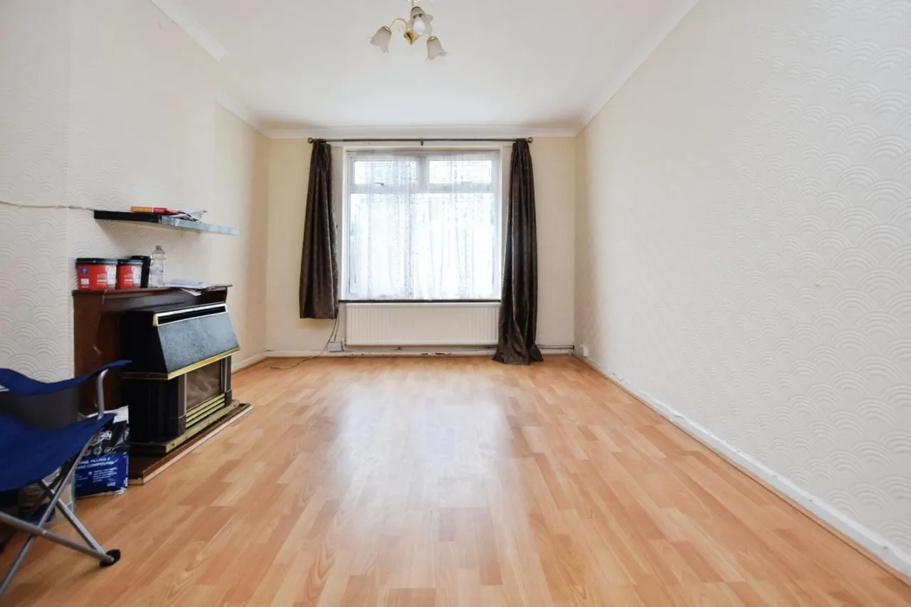 Pondfield Road, Dagenham, RM10, photo 3