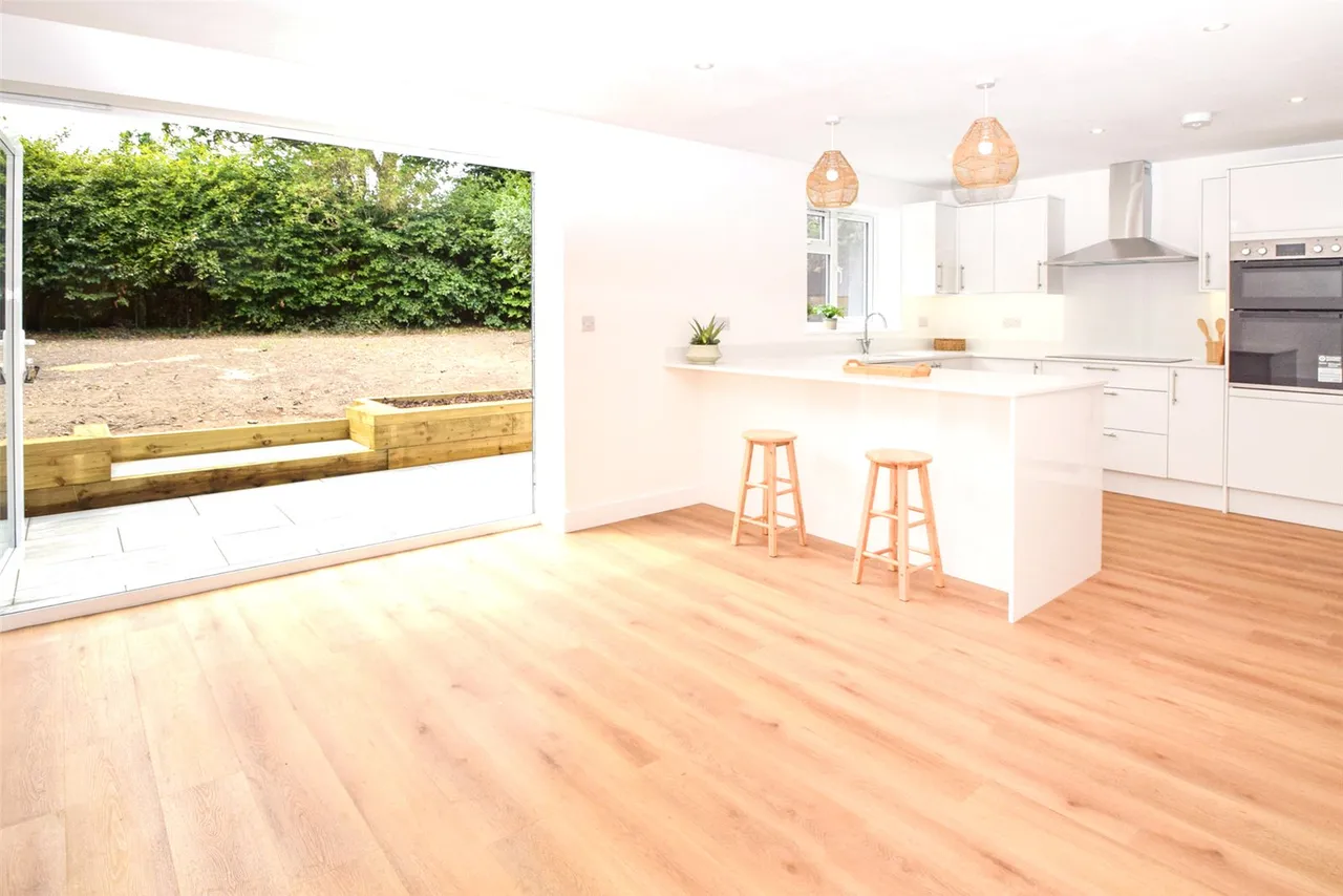 Kingsley Road, Eversley, Hampshire, RG27 0NA, photo 3