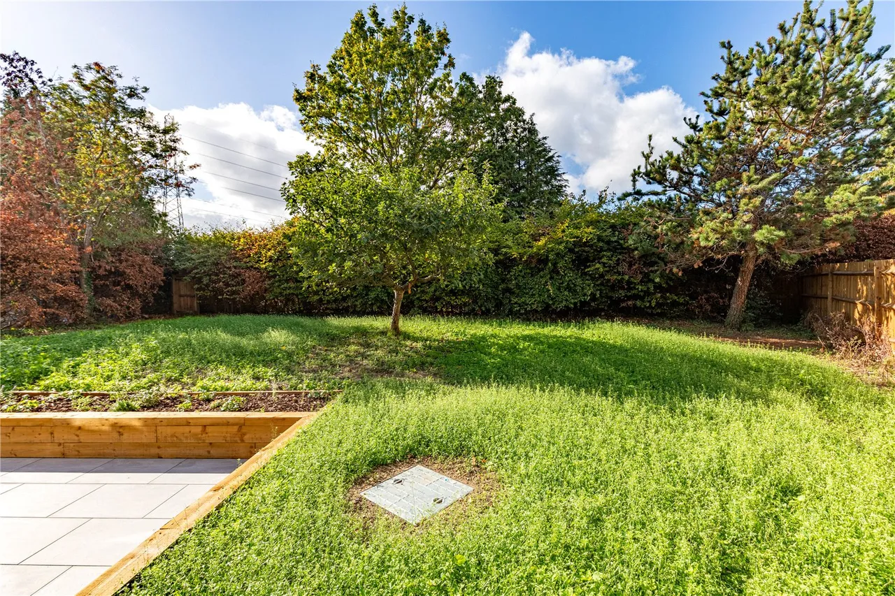 Kingsley Road, Eversley, RG27, photo 11