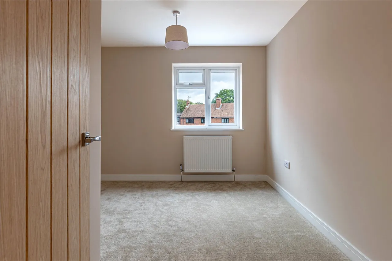 Kingsley Road, Eversley, RG27, photo 31
