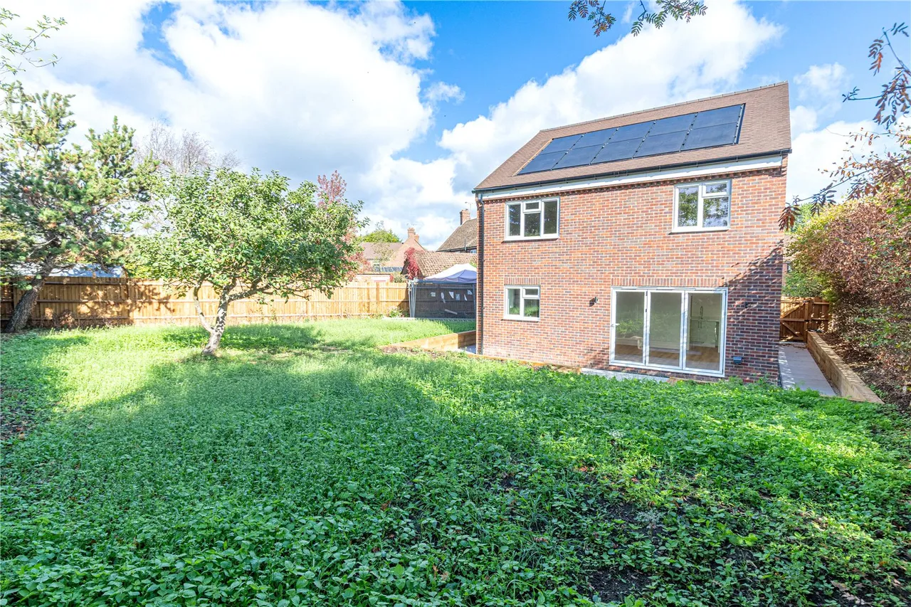 Kingsley Road, Eversley, RG27, photo 30