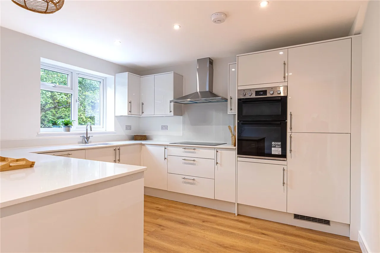 Kingsley Road, Eversley, RG27, photo 17