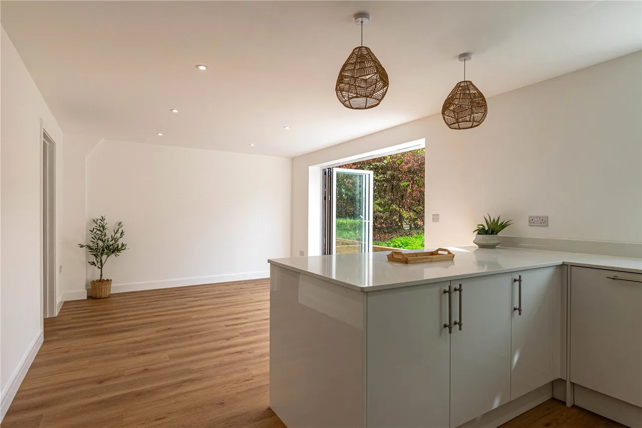Kingsley Road, Eversley, RG27, photo 21