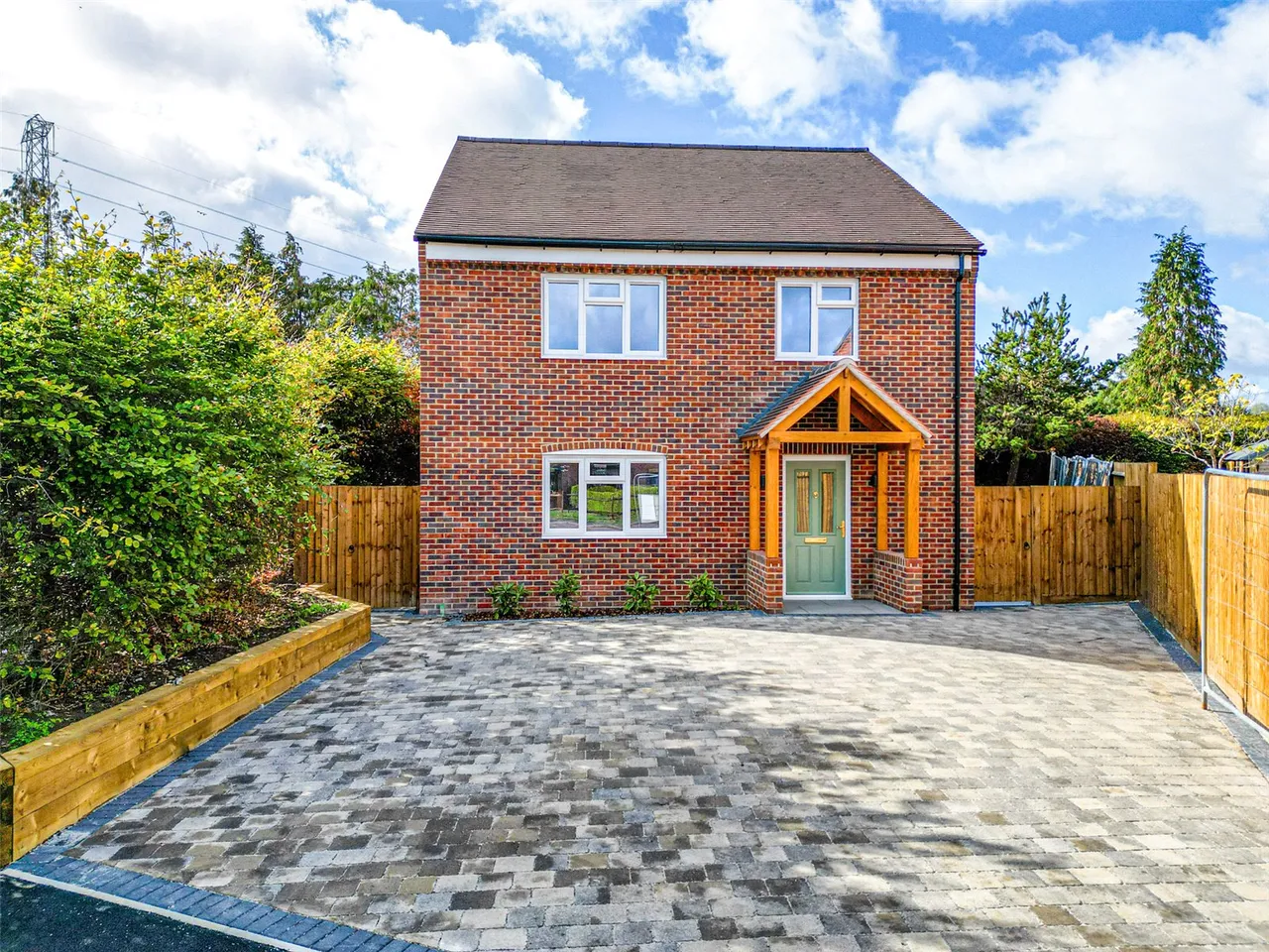 3 bed house for sale, Kingsley Road, Eversley, RG27