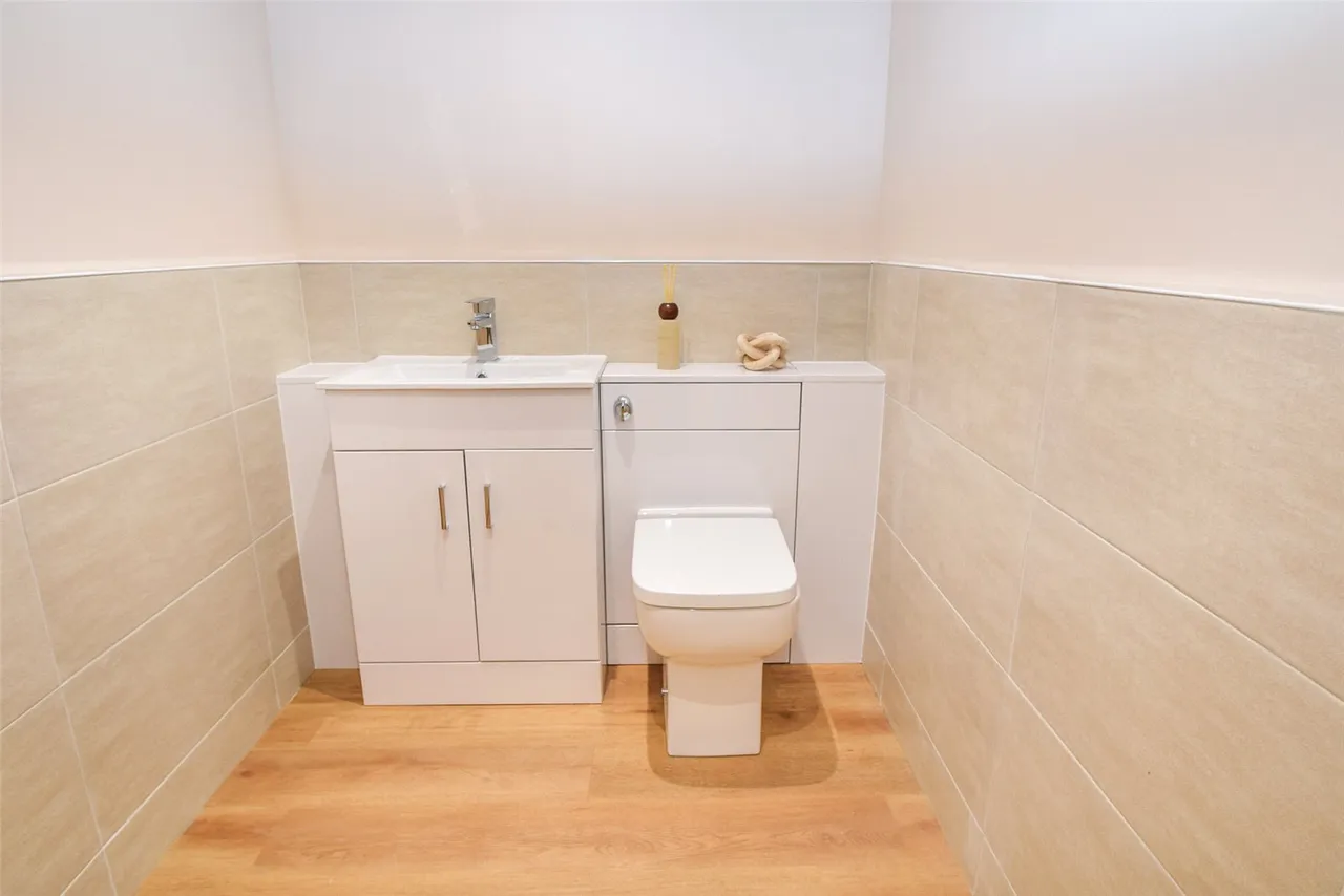 Kingsley Road, Eversley, Hampshire, RG27 0NA, photo 7