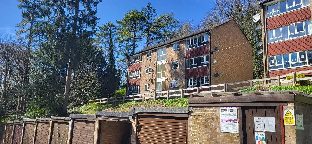 2 bed flat to rent, Gladeside Court, Warlingham