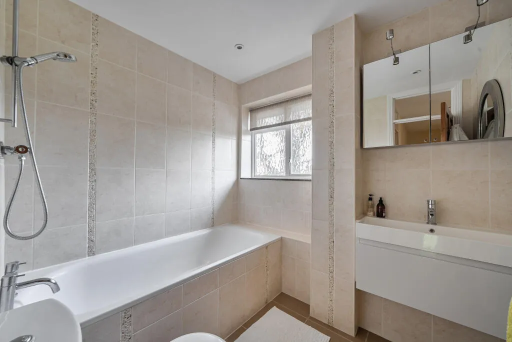 Ridgelands, Leatherhead, KT22, photo 12