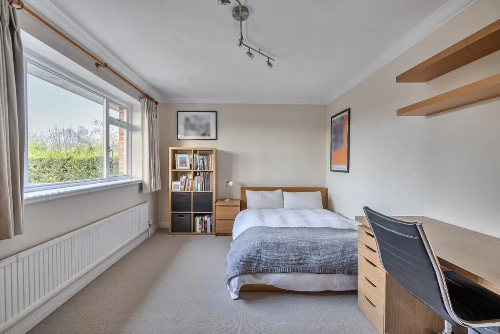 Ridgelands, Leatherhead, KT22, photo 11