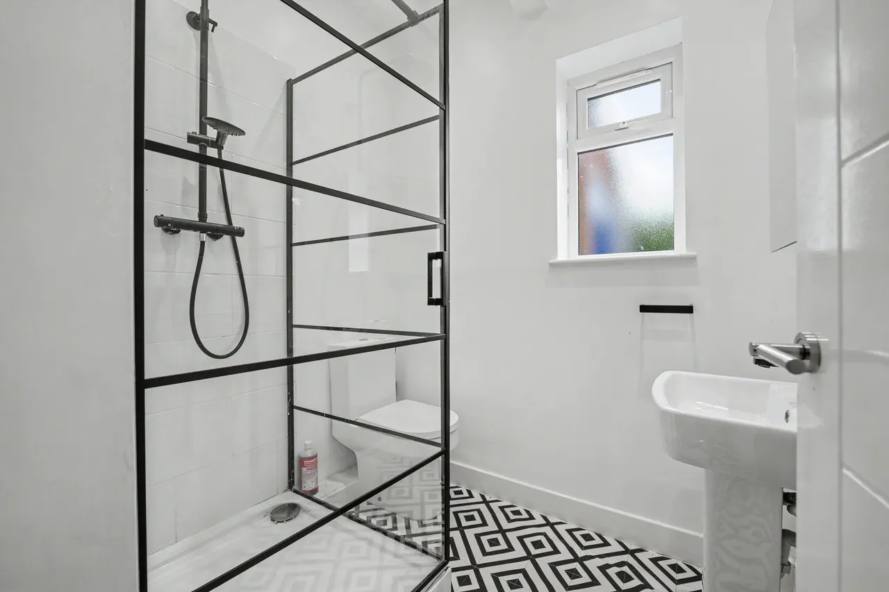 Wayside Drive, Oadby, LE2, photo 15