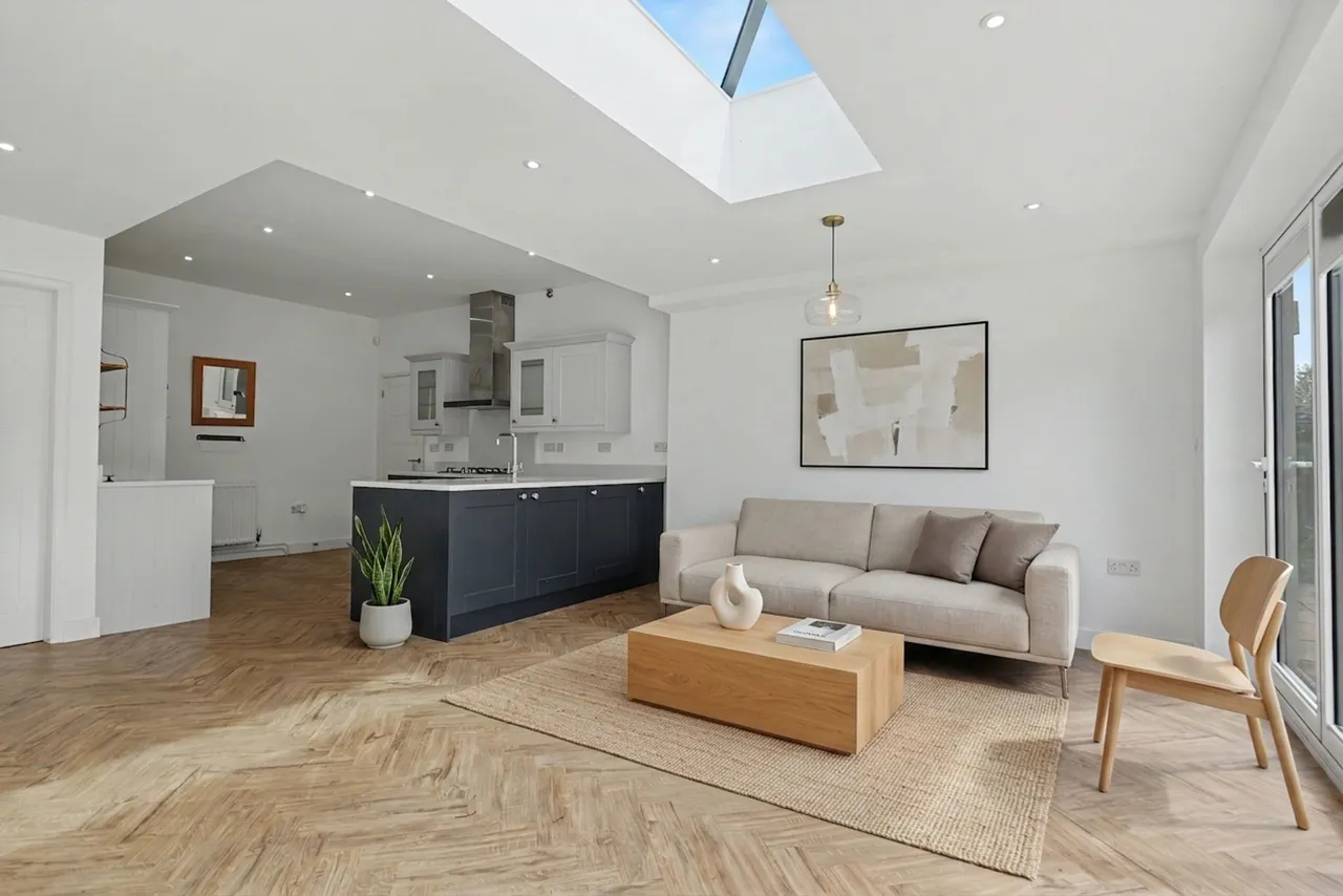 4 bed house for sale — Wayside Drive, Oadby, LE2