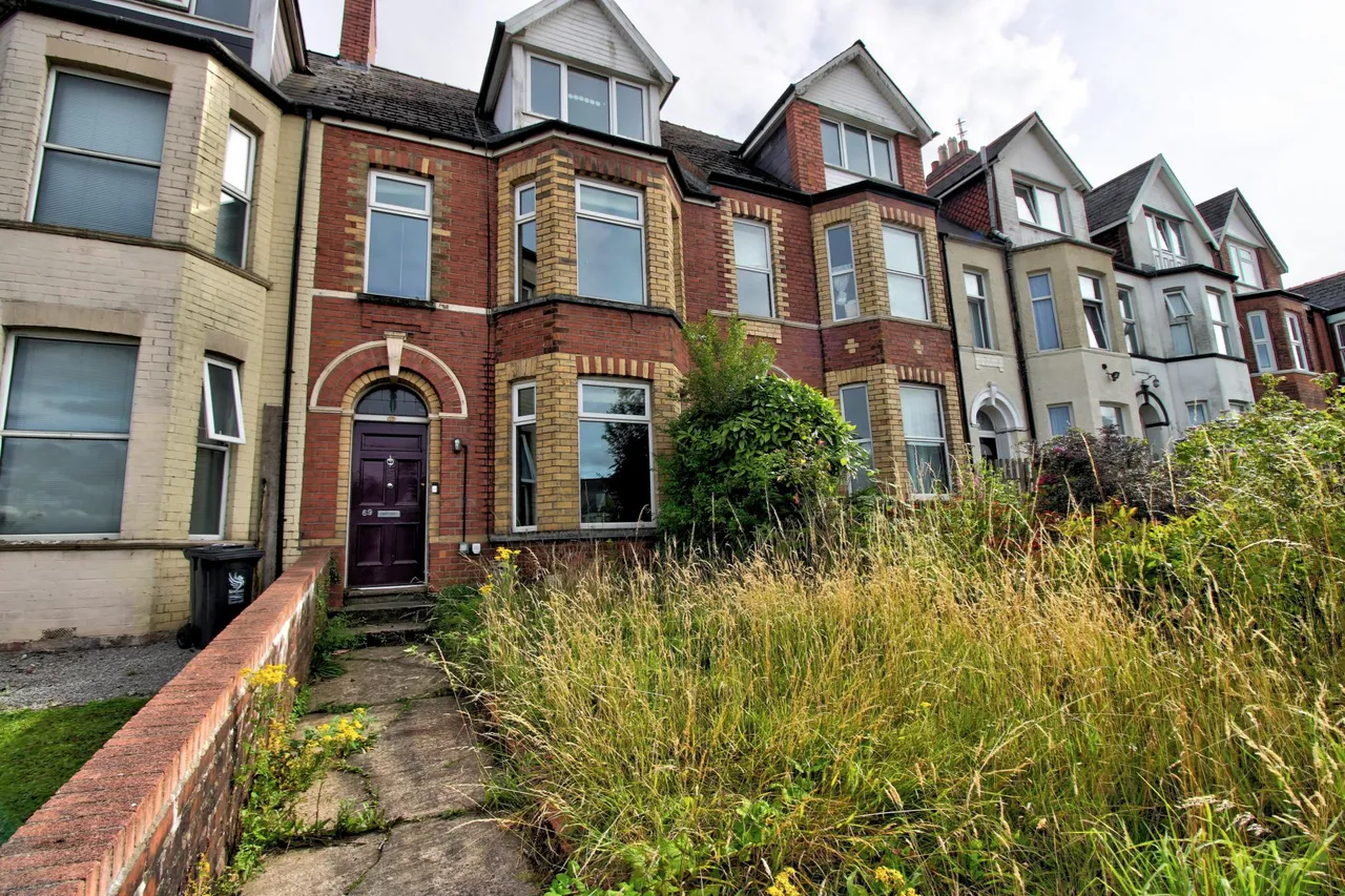 4 bed house for sale, Risca Road, Newport, NP20