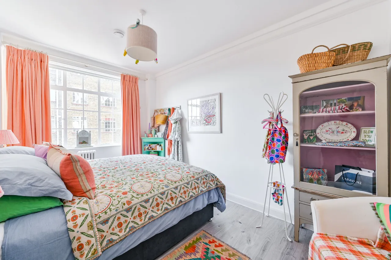 Flat 509, Endsleigh Court, Upper Woburn Place, London, photo 5