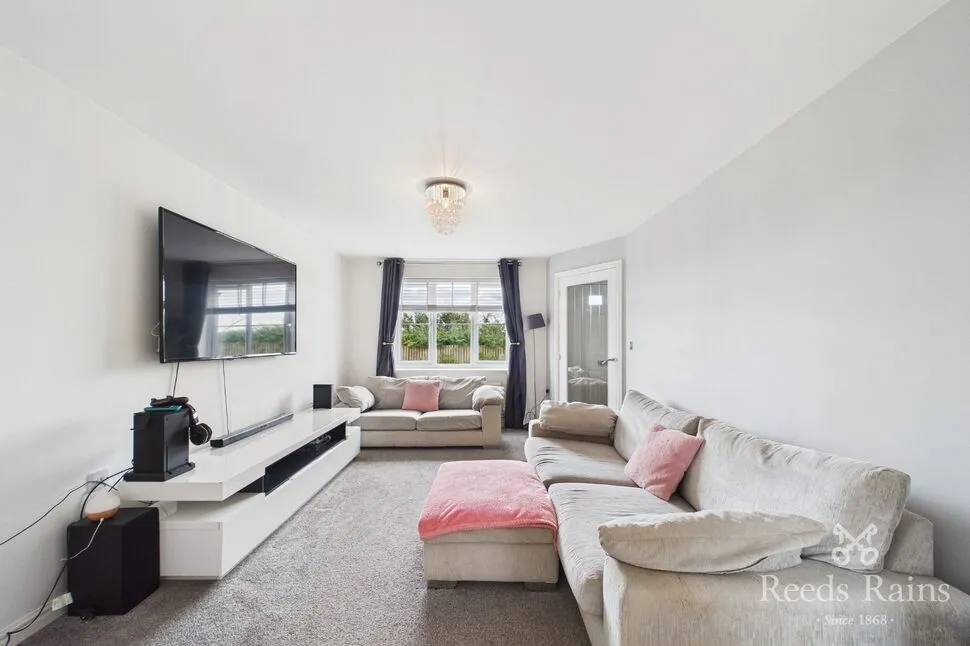 Lyle Mews, Thurcroft, S66, photo 9