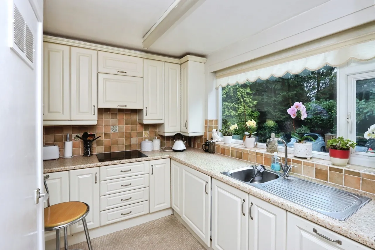 Bocking Lane, Sheffield, S8, photo 11