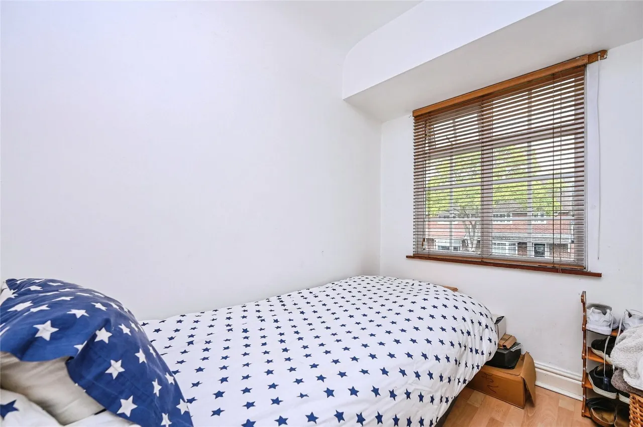 Rosslyn Avenue, Maghull, L31, photo 9